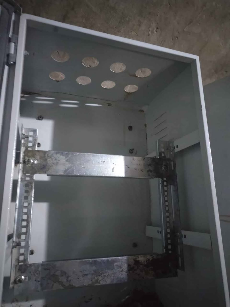 اجهزة محولة 250  وفواصل جديدة بالباكيت للبيع
استفسار
*********** تكريت, صلاح الدين
