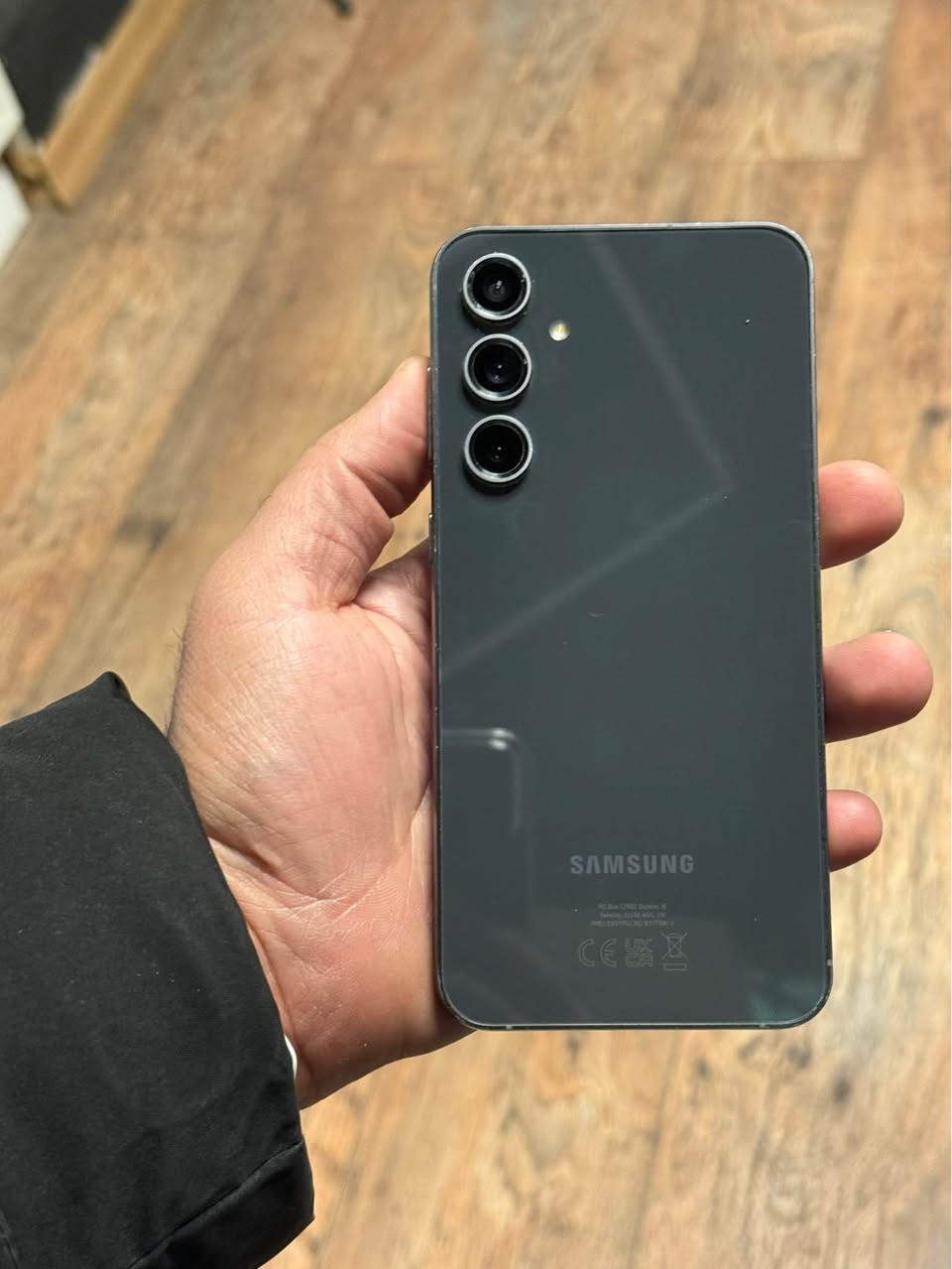 s23 fe 
mdm
واتە نابێ فۆرمات بکرێ لە بەرنامەیە 
190$
*********** السليمانية, العراق
