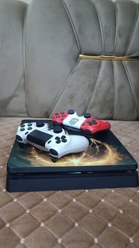 للبيع بلي فور سلم مهكر نضام 12 نضيف حيل ويا يدات ثنين والعابه حيل قوية...