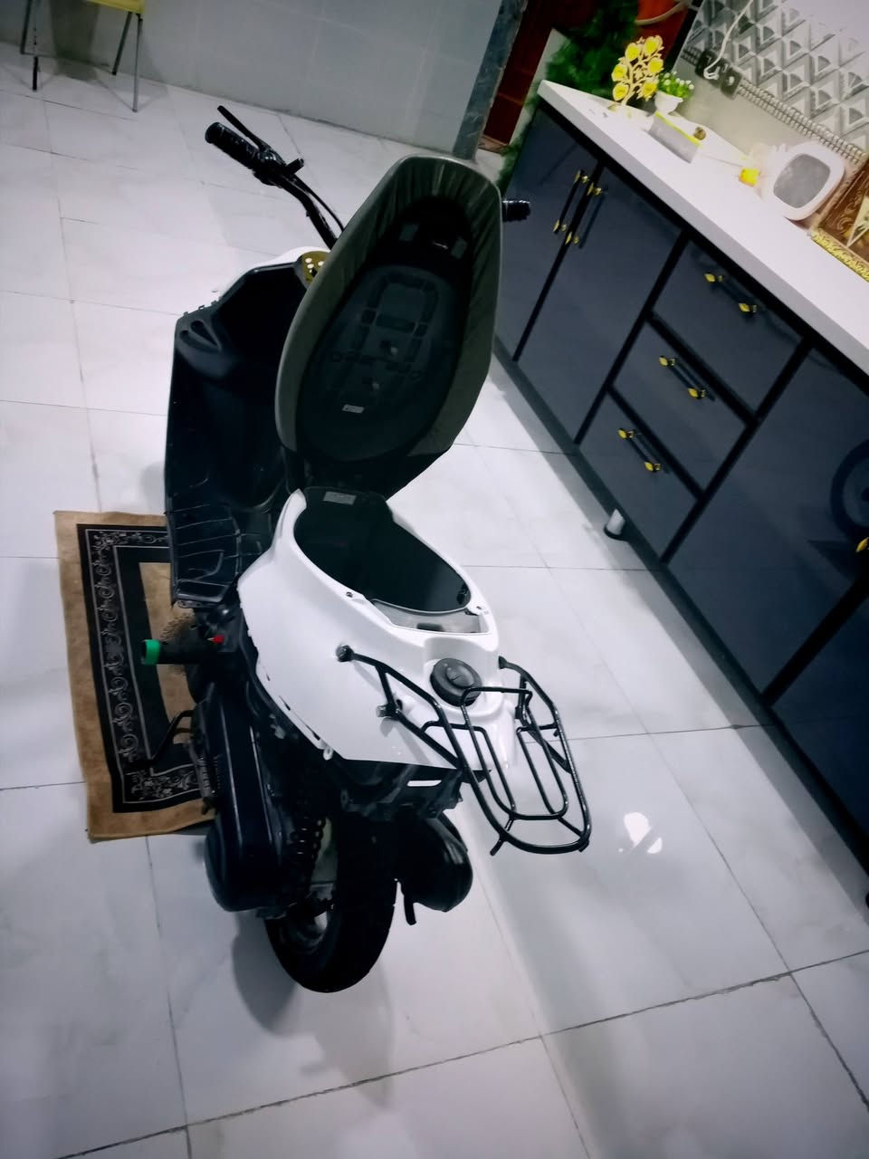 سلام عليكم ذبانه البيع
بدون أوراق
سعرها ١٨٥وبيه مجال
مكان عماره( حي صادق) قرب اربع سايدات عابجيه


**إذا كنت صاحب هذا الإعلان وتريد حذفه لأي سبب، رجاءا أرسل رسالة إلى الدعم الفني**