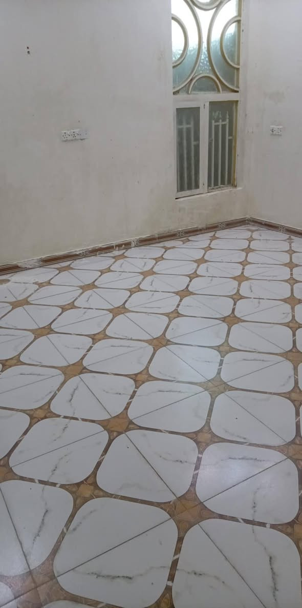 للبيع مشتمل طابقين بالسفحه الثانيه شارع 30بل 8000قرب لافران تفاصيل ***********
