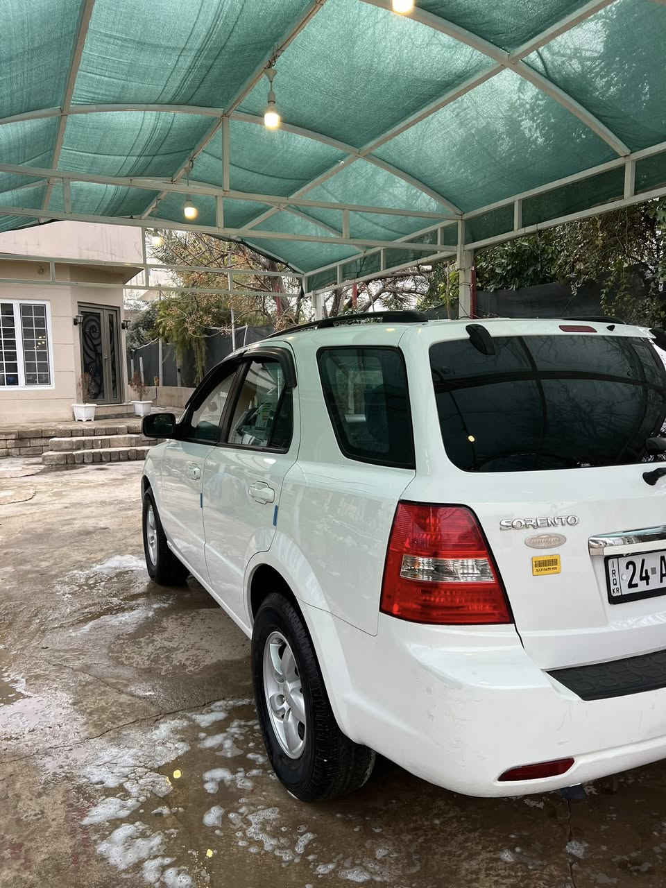 السلام عليكم للبيع سورنتو موديل 2008 /.               محركv6.                   محرك مامفتوح ، السيارة كلين بدون صبغ ، طخم تايرات جديد امامي خلفي ، السيارة وارد امريكي .                                          السعر / 120 وبيها مجال شي بسيط                                              للتواصل: اسيا ***********.                                                  كورك ***********

