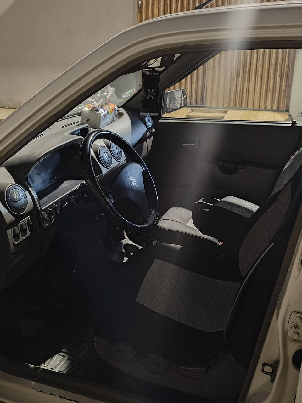 السلام عليكم سايبه للبيع موديل 2012 خصوصي السياره حيل نضيفه طخم تايه جديد مكينه جديد لا نفخ ولا بخار هذا رقم راعيها اني مكلف بل نشر بس @***********
