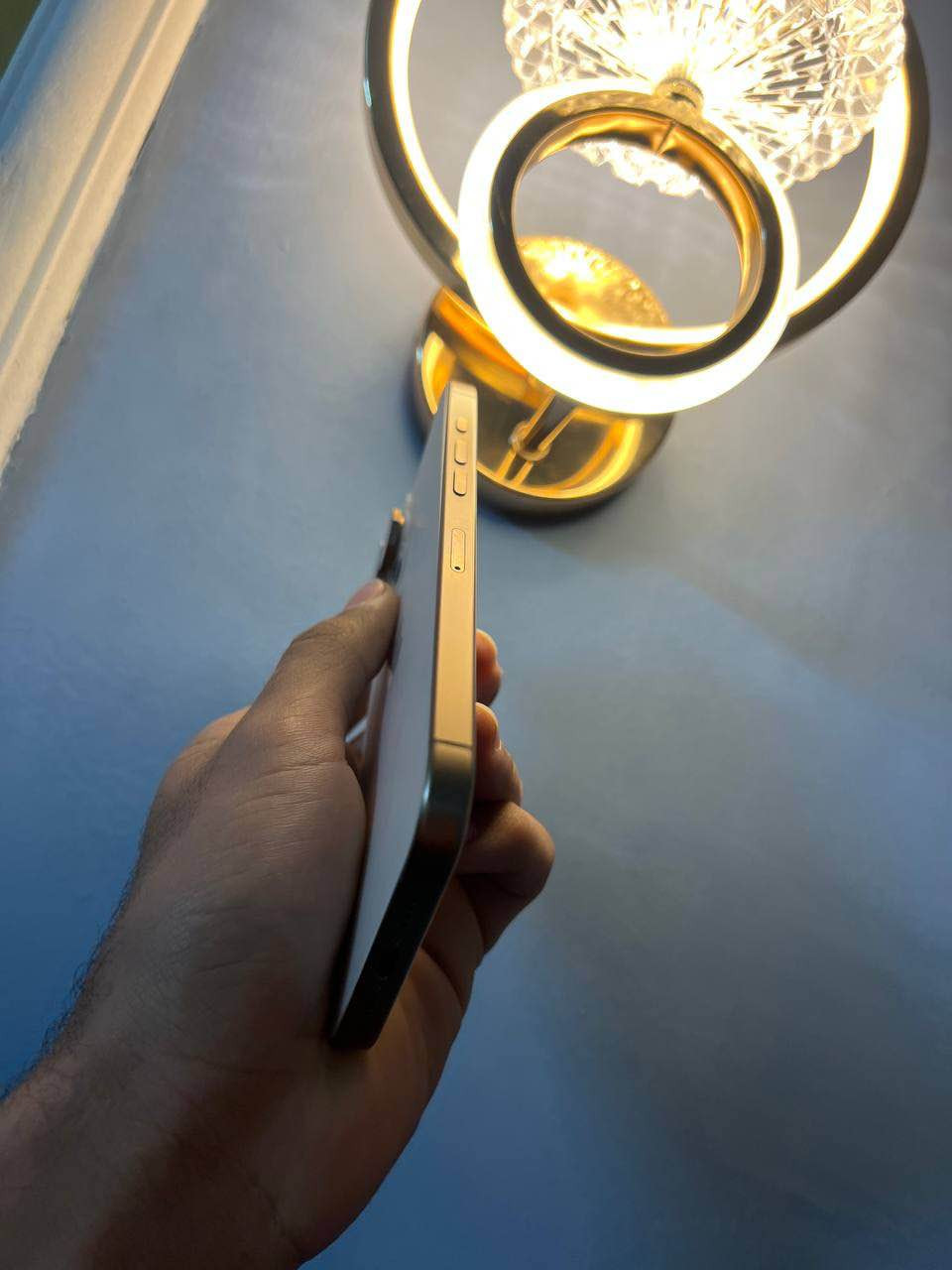 للمراوس 16  برو ماكس ذاكرة 256  بطارية 89 عدد الدورات 610 جهاز نضيف كلش مابي اي بلادي بس الضهر مبدل وكالة ممبين ولا بي اي خلل للبيع او مراوس حسب القناعة السعر 980   بغداد الشعلة الخطيب *********** بغداد, العراق
