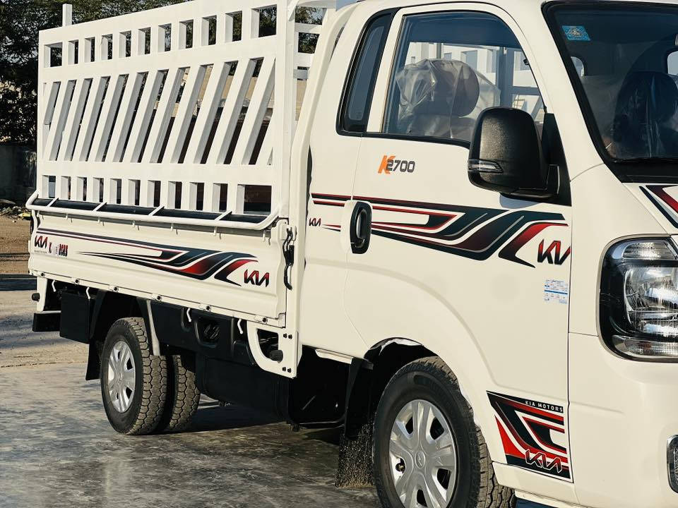 سلام عليكم 

لبيع كيه موديل 2025 

ماشيه. 9. ألف حقيقي 

السياره مكفوله كفاله عامه من كلشي 

رقم بغداد بسمي تحويل مباشر 

العنوان تقاطع نهروان بنفس التقاطع 

الستفسار ***********
