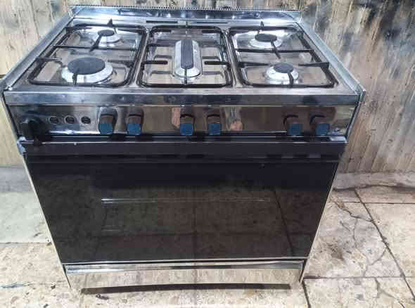 طباخ عشتار باب اول نضافة مئة بالمئة على فحص كلة شغال وبي ضمان شهر اي شي بي يرجع سعر 165وبي مجال لشراي يتصل ***********حلة حي المهندسين
