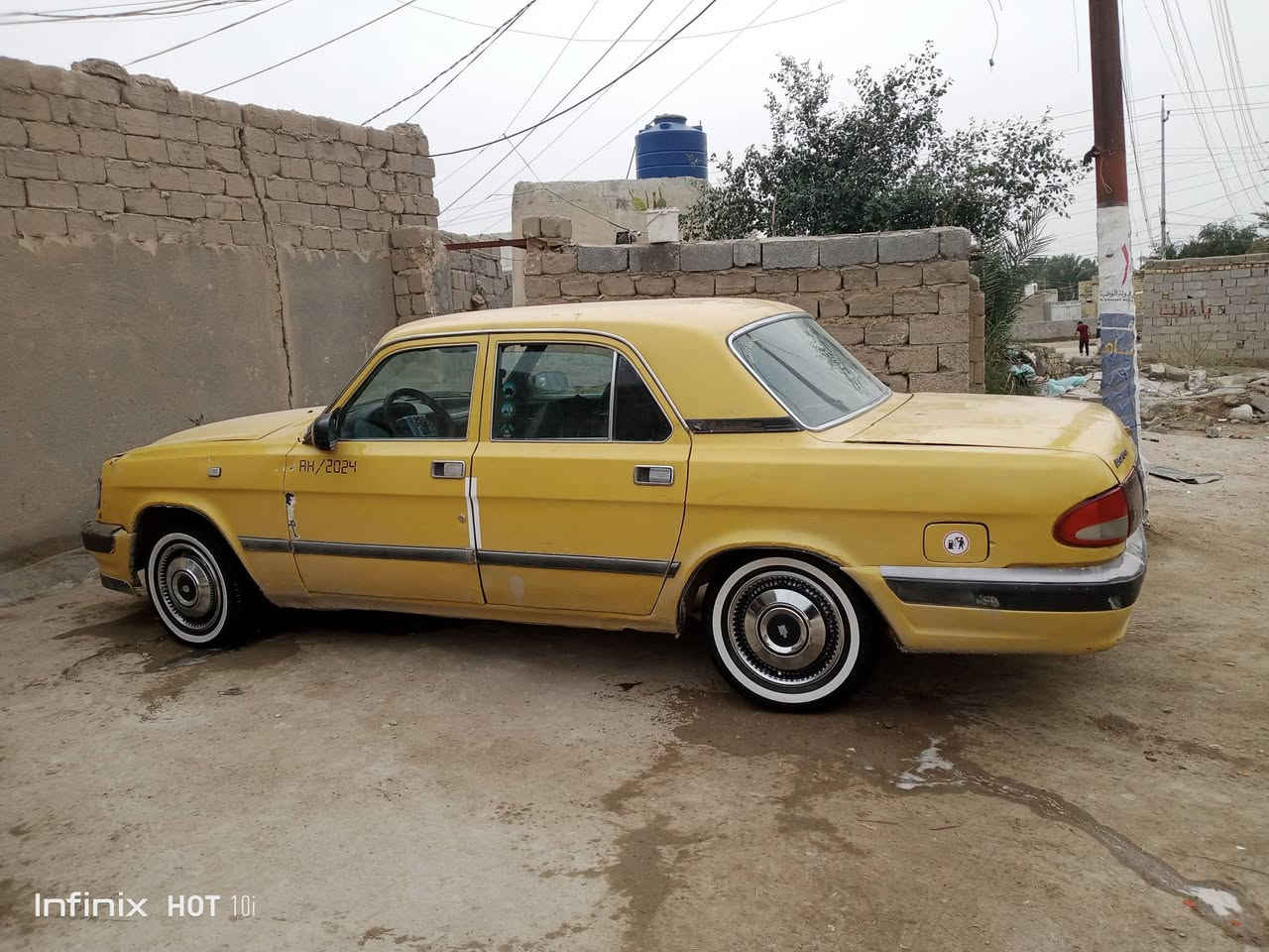 فولكا ٢٠٠٤ محوره مكينه وكير فيفتي جدد حدايه سيدان كله محوره تخم تاير كهربائيات شغاله حداديه جديده 
اصل ابيض محوله تكسي ب2017-
جاهزه ااسعر 28ورقه وبيه مجال بسيط 
الشطره 
***********
