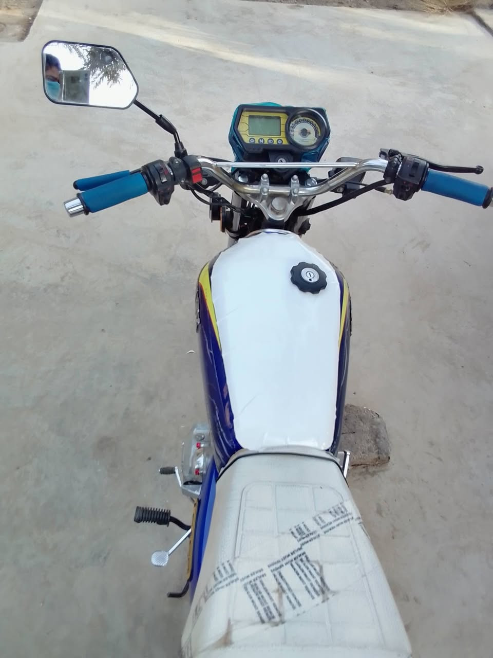 السلام عليكم
دراجه ايراني نوع سونك نضافه خير من الله كهربائيات كلها شغاله تكره صلف العنوان #الرمادي_الصوفيه_بالبوفهد 
السعر جدا مناسب


**إذا كنت صاحب هذا الإعلان وتريد حذفه لأي سبب، رجاءا أرسل رسالة إلى الدعم الفني**