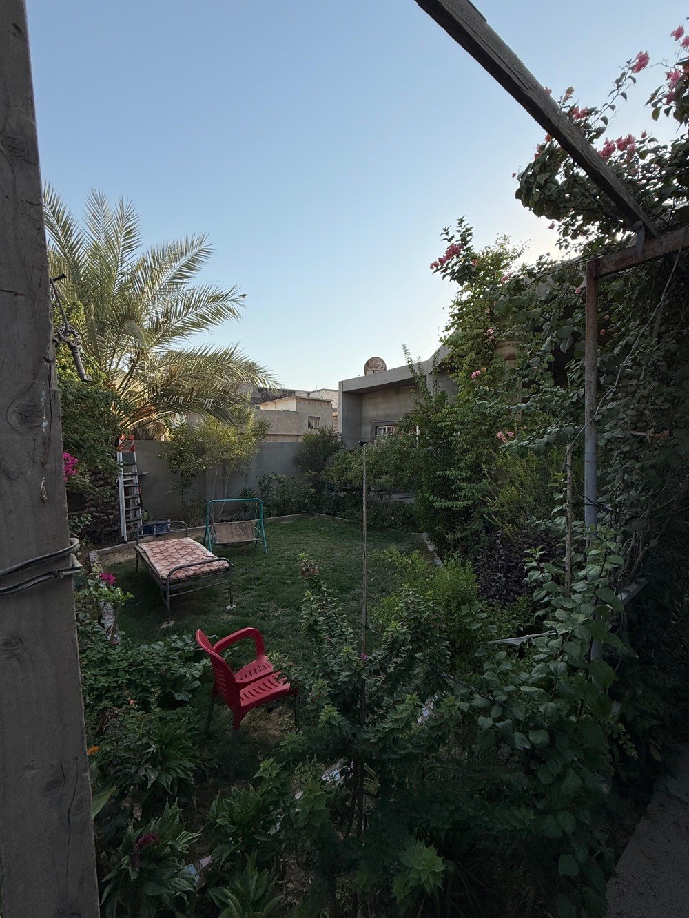 اللهم صل على محمد وآل محمد
#مكلف نشر
دار للبيع في منطقة الحديد طابق ونص ملك صرف مساحة الدار( ٣٢٥متر) ركن قرب المدرسة الصينية  الطابق الاول يحتوي على استقبال ٤×٧ م ومطبخ ٤×٥م و يحتوي على ٢ غرف نوم ٤×٥  تحتوي على ٣ صحيات الطابق الثاني يحتوي  على٢ غرف نوم ٤×٥ مع صحيات قرب شارع ٤٠ للاستفسار ***********
***********
#بيوت #عقارات #بيوت_للبيع #شراء_عقارات
