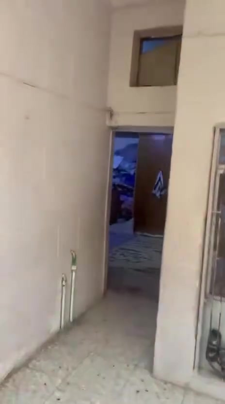 نصف قطعه 72 متر اماميه طابقين عكاده نظيفه قطاع 39 قريبه ع  شارع الجوادر السعر 125 بيها مجال 
***********  مكتب ميسان للعقار
