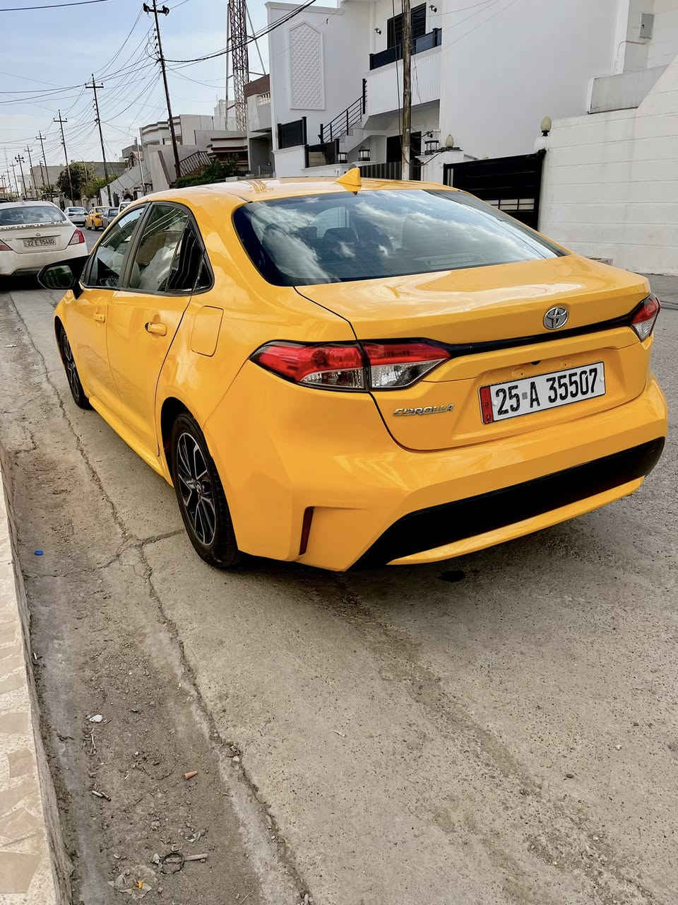 كورلا 2021 
موصفات le معروف 
بجم كبس بدون ايربك 
سياره غاز بنزين
برقم موبيل ***********
سعر 165
