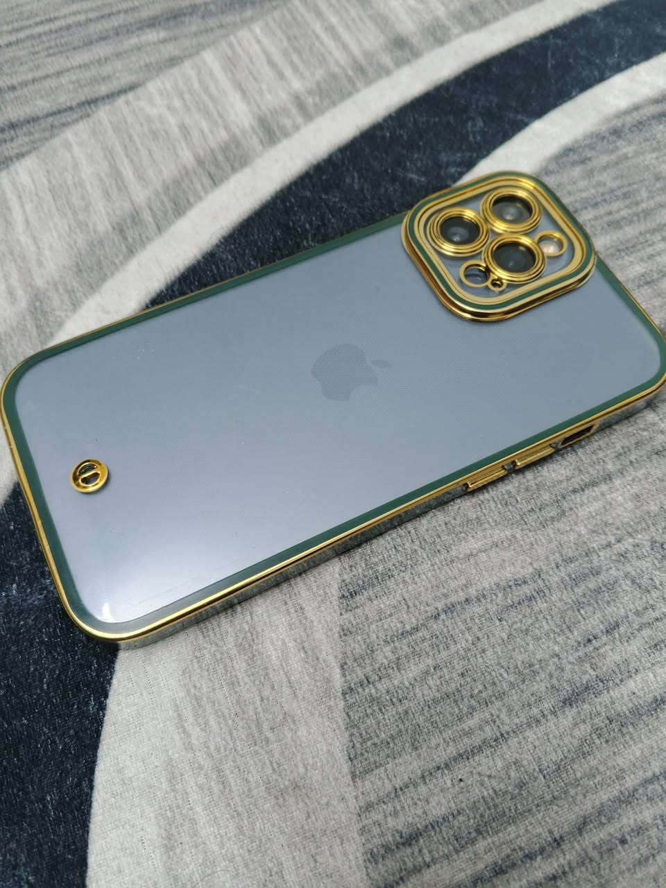 12 برو ماكس
للبيع مبدل شاشه 3 خيارات 
بطاريه بلادي 80
مكاني بغداد 
السعر 340
 ***********
