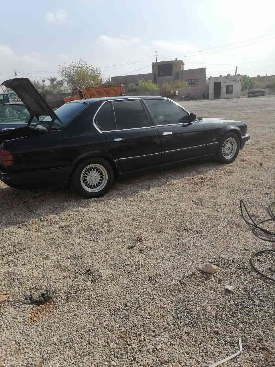 سلام عليكم بيم 735محرك مفتوح تنته سياره تخم تاير الكهربائيات كلها شغاله جام 4كلها شغاله تبريت تدفئه شغال  سعر 41 وبيها مجال سنويه له29 لي يحب يتصل ع هذا الرقم رقم واتساب ***********
