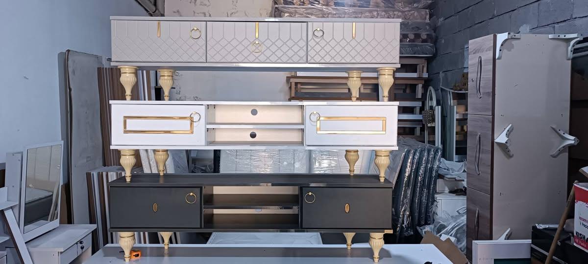 دەستی دووی چوارقورنە  مێز تەلەفزوێن نوێ بەکار نەهاتوو لەناو لایلۆن ئەی بەی تاشاشە 60یش کێشەی نیە بۆ نرخ نامە بنێرە


**إذا كنت صاحب هذا الإعلان وتريد حذفه لأي سبب، رجاءا أرسل رسالة إلى الدعم الفني**