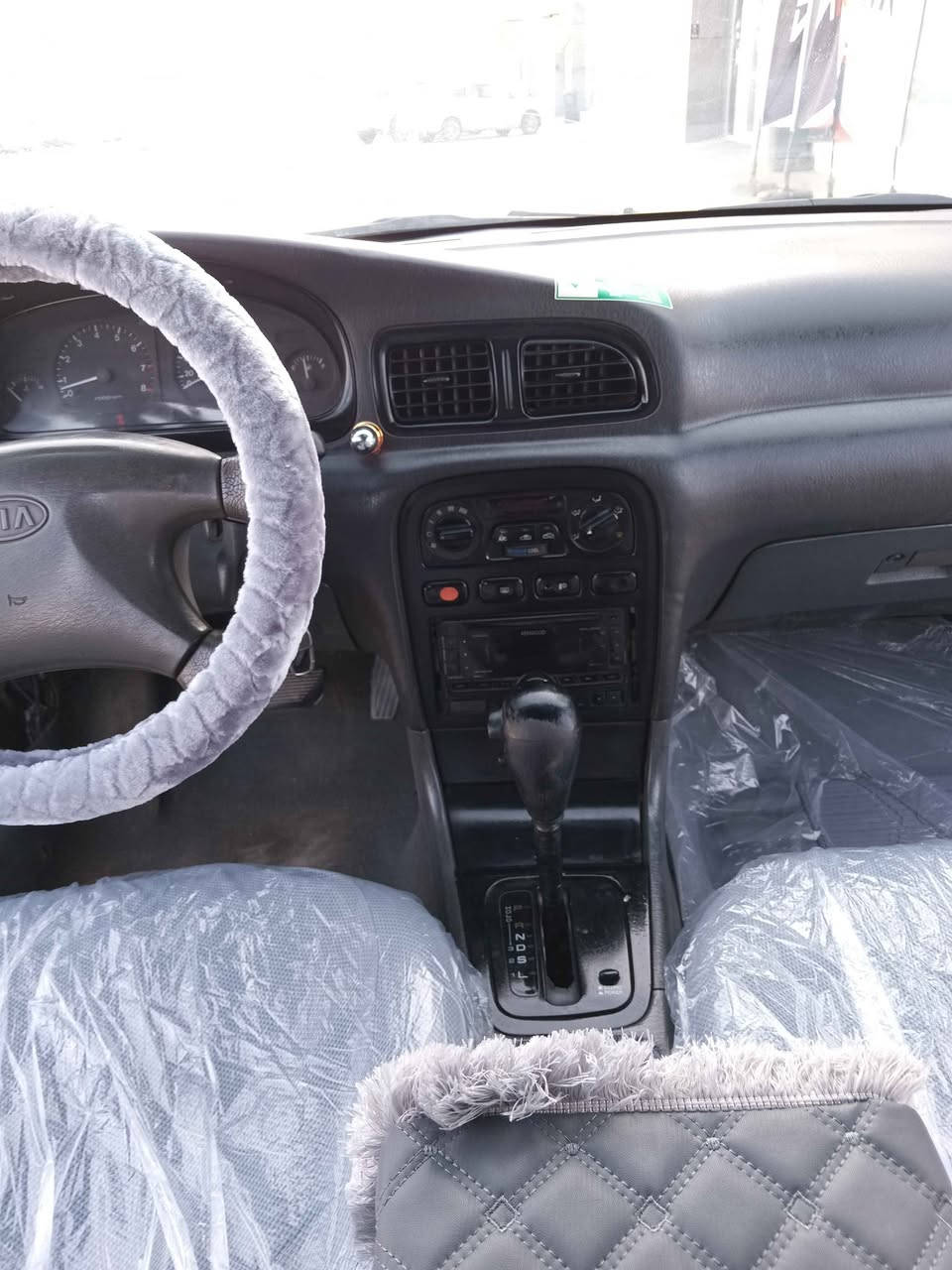 كياكريدؤس بؤ فرؤشتن موديل 1995 تؤماتيك ته بريد كيرو مه كينه و ته بريد به شه رت كامل بؤيا خه بؤ جواني ده عمو ليدرا وي نيه ره قه م سليماني سه نه وي تا زه به سه رجوه ته حويل برا وه خرا مه به شه رت يه ك دينار مه سره في تيا نيه سعري 37$وه ره قه و معا مه له بؤ زا نيا ري به يوه ندي بكه به 
*********** السليمانية, العراق
