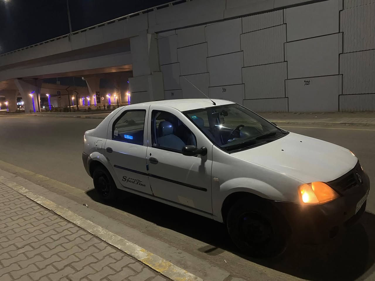 السلام عليكم رينو لوكان موديل 2009
كير مكينه تبريد تدفئه كله كفاله 
تخم تاير جديد 
حداديه جديده 
رقم بغداد 
تغليف جلد كامل للسياره 
دوشمه جديده 
شاشه 
دسكات ونوزلات وفيت بم جديد 
السياره بيها تلكيط خياس لكم قطعه مكفوله من الحادث
السعر بالنقد 43 
***********
