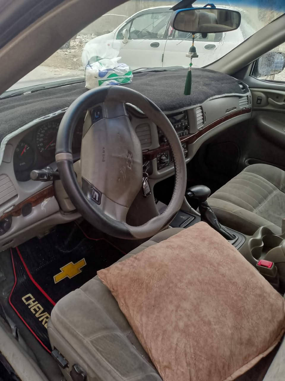 السلام عليكم سيارة انبالا موديل 2002 سنوية 26محرك6بدون صبغ وبدون ضرر محرك بديت نفخ ولكير شرط  للاستفسار *********** السعر 60 وابيها مجال
