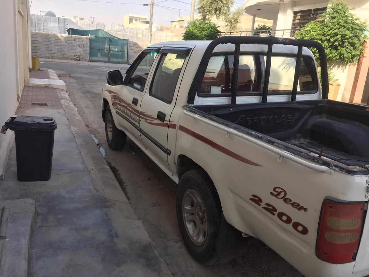 دێر ٢٠٠٦ مەکینە  بەخ مەنەفێست  بێ لێدراو بێ دەعم 
گێرومەکینە ئاکسل شانسی بەشەرت
نرخ ٢٨وەرەقە 
***********
***********
ناوبیشان  چەمچەمال
