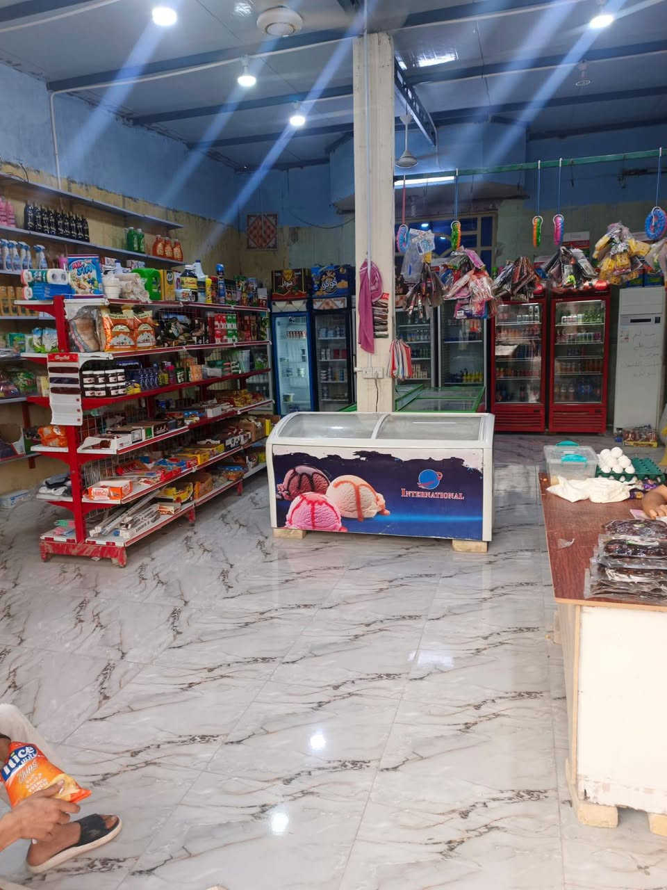 أسعد ألله أوقاتكم بكل خير🌹
الاتصال ***********
🔊 أعلان عرض أليوم أروع مايكون وبسعر جدن مناسب ♦️

موقع تجاري 💲
أرض مع دار سكن طابقين 
ألمساحه الكليه ( نصف دونم )
على شارع تبليط مباشرةً تجاري ( واجه لارض على شارع 23 متر من ضمن محل أسواق ) 

تحتوي على دار سكن مساحة البناء 350 م
أرض مزروعه وكامله ومرتبه
على نهر جاري
جميع الخدمات متوفره ⚡

محتويات الدار ⬇️
كراج واسع + ديوان 10م + صاله طابق ارضي وصاله طابق ثاني + عدد غرف نوم 9 غرف + مطبخ وصحيات خارجي داخلي 

والبيت شقل درجه أولى ومشتقلينه ازوكام
نوع العقار : طابو ملك صرف تحويل سهم بأسم المشتري
العنوان : البصره أبي الخصيب باب عباس

كل هاذ بسعر 240 مليون وقابل تفاوض سعره جدن مناسب 
الاتصال ***********
