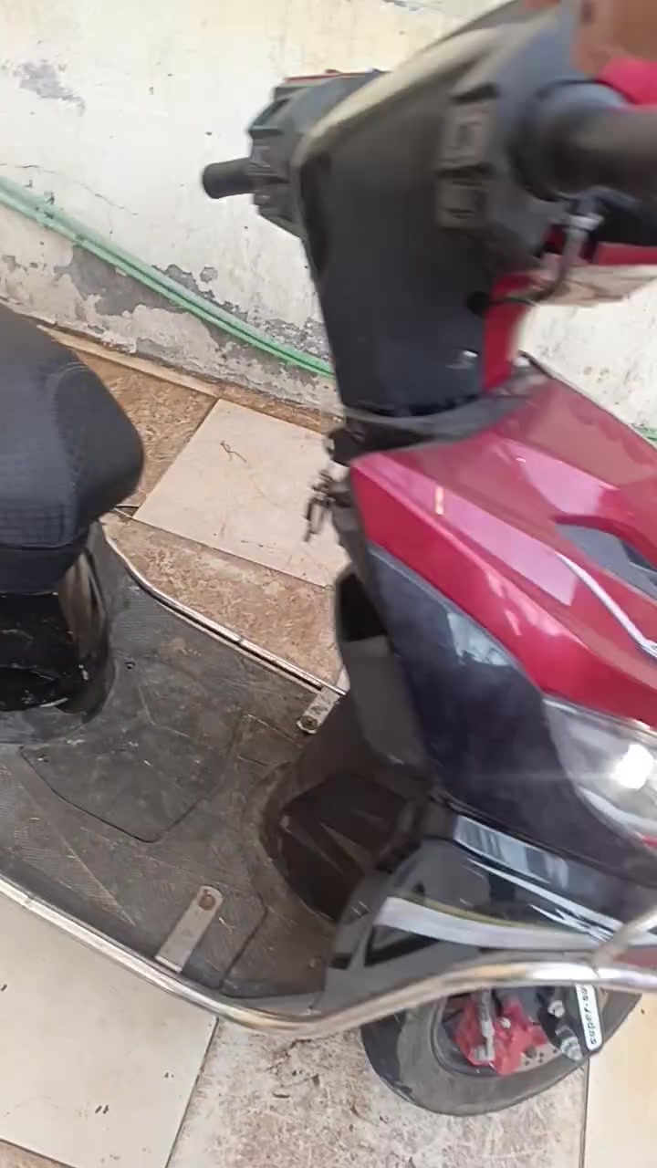 سلام عليكم دراجه صيني مكينه مو صيني سكنس صيني دراجه كلجات بلاد مكينه بلاد بس مبدل شفت ابد مامجفته الله شاهد كهربايات يرادله كلوبات سلف شغال دراجه متروكه بس شرط شغل كفراته زلغ ماليه شرط نهضه وشلعه  ابيع او ارواس بايراني  أو شحن سعر 450لعلم ماخذه قبل سنه ونص 900
عنواني بصره دور شرطه ***********
