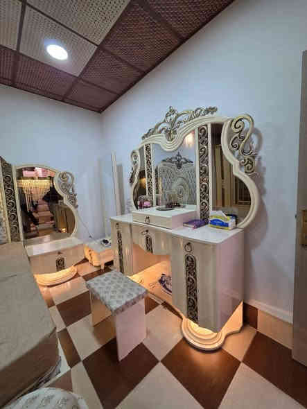 معرض عياض ويوسف عنوان كركوك فلكه مصلى غرفه نوم 9 قطع مستعمل اقل من شهر بس بل اسم مستخدم سعر مليون 300》***********》***********》
