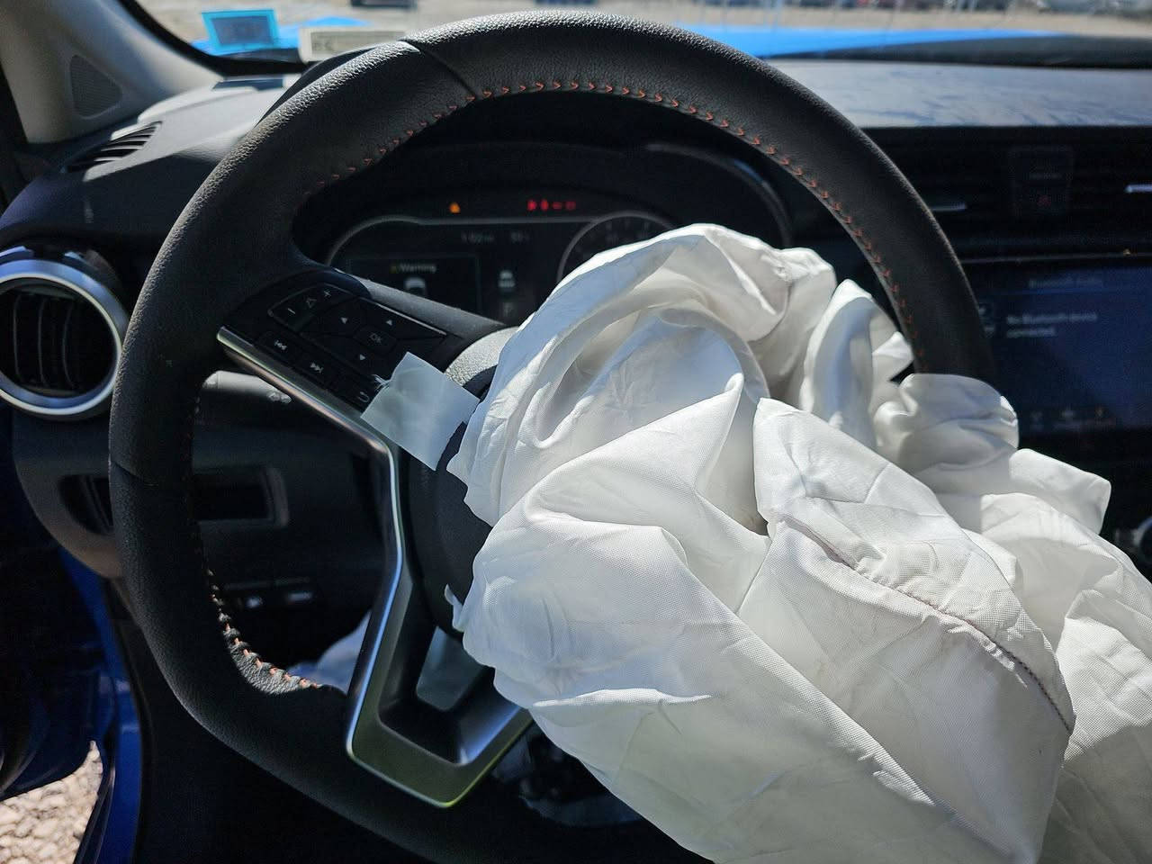 SR

اعلى فئه بل فيرسا

مكسيكي

فحص موقت تترقم جميع محافظات

بصمه +بصمه ابواب+صندوك 

نقطة عمياء +اشاير بل مري

نضام ترحيب
نضام ارتجاج المقود عن الخروج من المسار 

تشغيل عن بعد

شاشة تدعم كار بلي

شاحن مبايل لاسلكي

قرائة مستو الإطارات

توقف ذاتي امامي +خلفي

مانع منحدرات +مثبت سرعة

تدفىه بل كشنات

شاشة تبريد الكترونية

السياره جاهزه كلش مانقصه اي شي

صور الحادث مرفقه ايرباك دركه فقط

وتبديل بنيد ماشيه 16 الف بحاله الزيرو

السعر 112وبيه مجال 

***********
