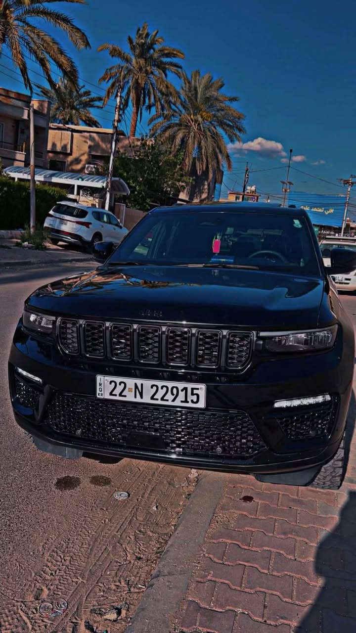 🚗 Jeep Grand Cherokee Laredo

📅 موديل: 2024  

📏 الممشى: 20,000 ميل  

✨ المواصفات:  

• فتحة سقف  

• مقاعد جلد  

• تدفئة كشنات  

• رادار أمامي  

• تشغيل عن بُعد  

• حساسات أمامية وخلفية  

• نظام تحديد المسار  

• دفع رباعي (فور ويل)  

📄 سنوية جديدة / دخول جديد  

⚙️ المحرك و الگير مكفولين  

🔧 الضرر:  

• تبديل بابين (نفس اللون)  

• جام رلغ بلادي  

• ايرباك البردة فقط  

📞 رقم الهاتف: ***********

