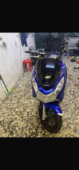 سلام عليكم PCX جيل اول محرك 150cc الدراجه خير من الله للتواصل و الاستفسار ***********
