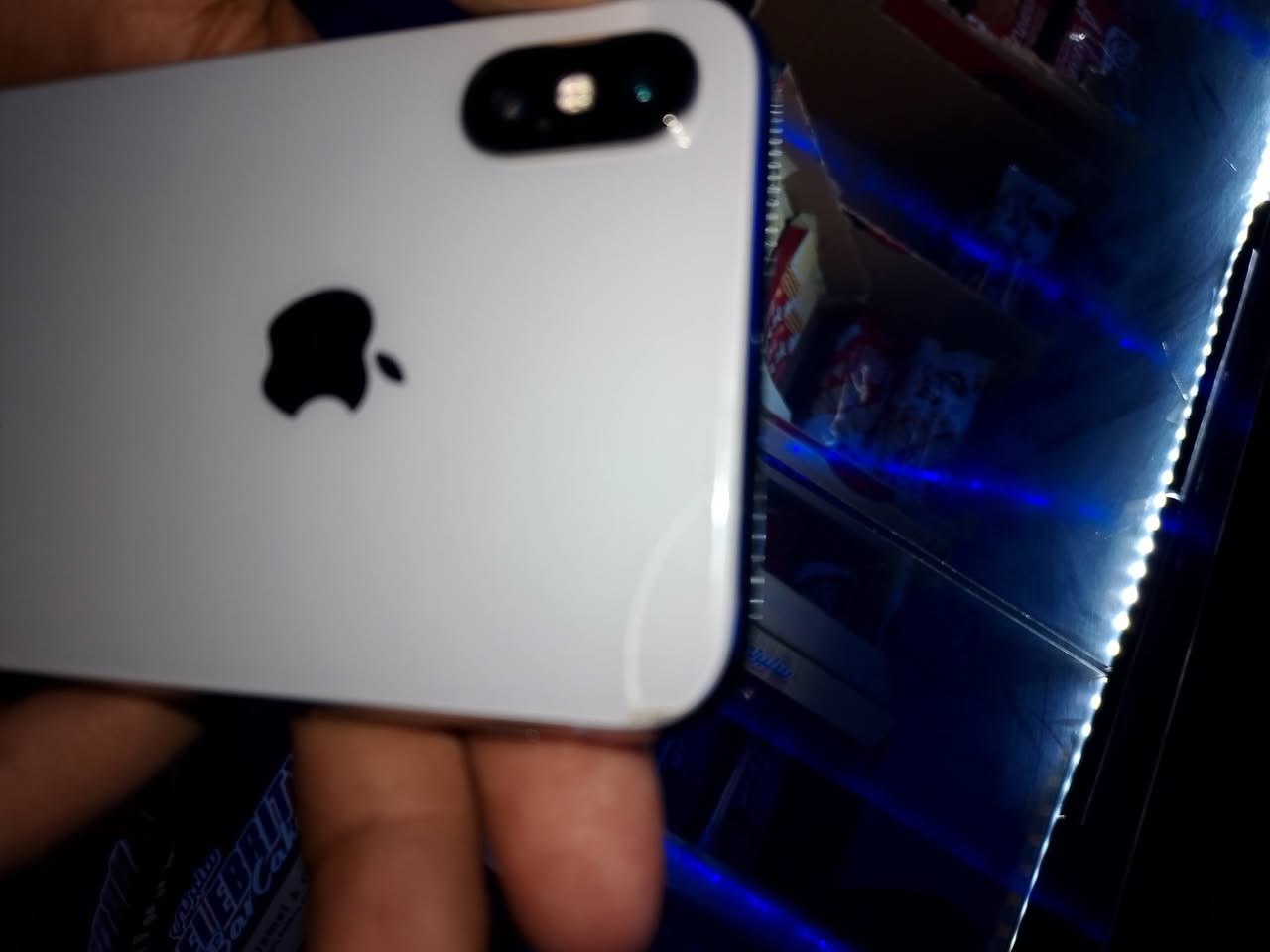 iPhone x
64g
Batterie 100🔋
Li antirisi prv


**إذا كنت صاحب هذا الإعلان وتريد حذفه لأي سبب، رجاءا أرسل رسالة إلى الدعم الفني**