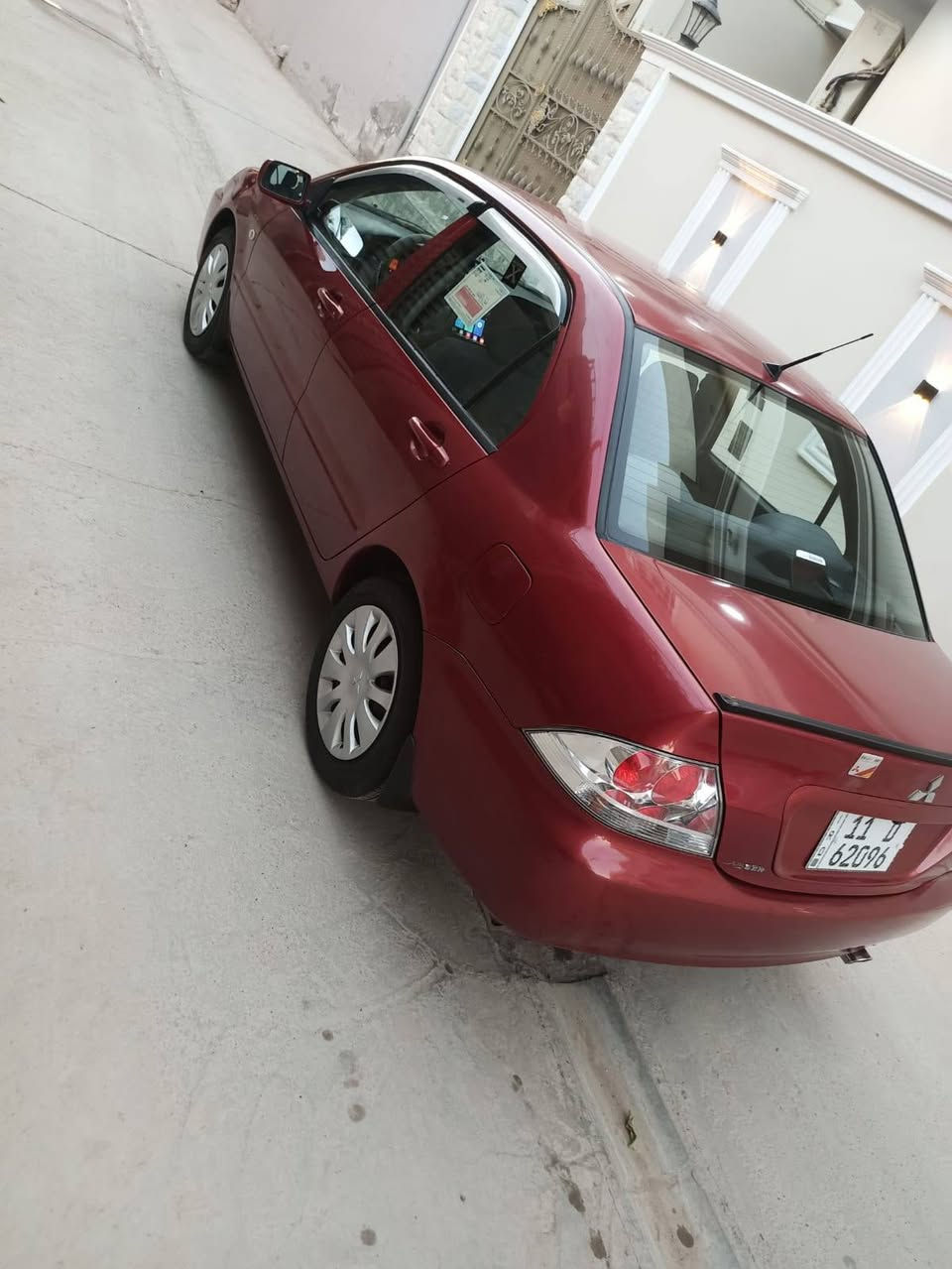 السلام عليكم شباب لانسر موديل 2011 الشركه العامه رقم بغداد الدولي الجديد بسمي السياره مكفوله كفاله عامه عدا البنيد صبغ فقط السياره تخم تاير جديد صدر جديد مكينته خير من الله تبريد ثلج شاشه جديده بلاجكتور زنون السياره على حاله الشركه السعر ب 93 مكان السياره ديالى بعقوبه وهذا رقمي ***********
