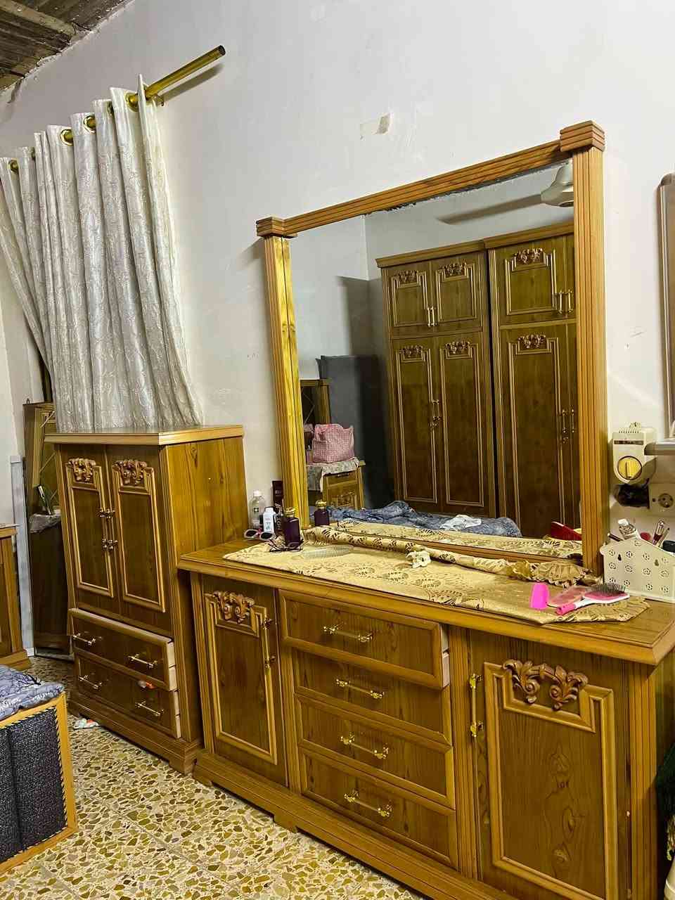 غرفه نوم صار اسبوع من شديتها 6ابواب ملحق السعر خاص او واتساب***********
