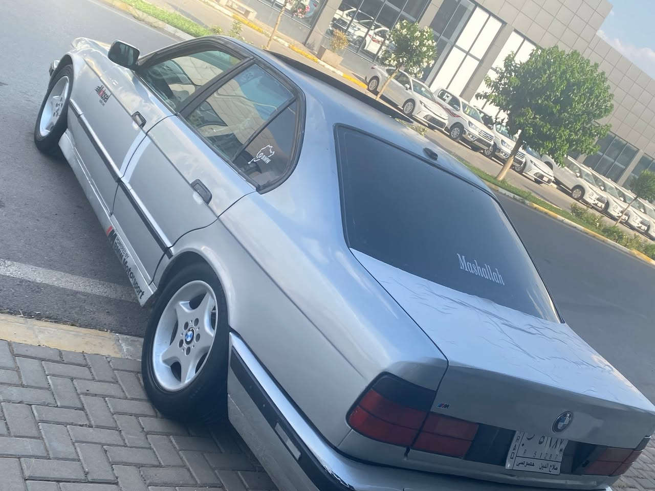 Bmw E 34
***********
***********
مەکینە ٥٢٠ کەپس
مۆدێلی ١٩٩٢
نرخەکەی ١٥ گەڵا💵💵
کتابی واجیهەی هەیە
ئەدەمێ ماڵی کەس نەبێ
پارەی کەسی تیا نەبێ
پێشو دوای کەپسە
دەعمو لێدراوی نیە
سڵاید
کارەبای زۆر مەزبوتە
گێڕو مەکینەی بەشەرتی
١٠٠ فیتەر
تەقەو ڕەقەی زۆر مەزبوتە
گێڕو مەکینەو ئەکسلی بەشەرت
گلۆپی نای گێچ
گێچی حەماوە و فڕەی کرن
تەجیلو مکەبەرەی خۆش
٤ تایەو ویلی باشی لەژێرە
لە سلێمانیم
نرخەکەی ١٥ گەڵایە
پارەی داوێکە
***********
***********
