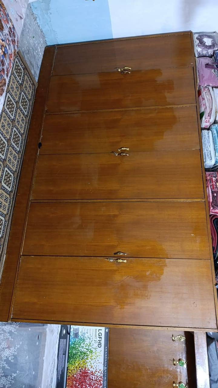 غرفة اخشاب عراقي سوگي
كنتور وچرباية وزاوية وميز تواليت و2 كومدي جوانب الجربايه
 السعر 300
مكاني الحر حي العسكري قرب الشارع العريض أو قرب مستشفى التركي


**إذا كنت صاحب هذا الإعلان وتريد حذفه لأي سبب، رجاءا أرسل رسالة إلى الدعم الفني**