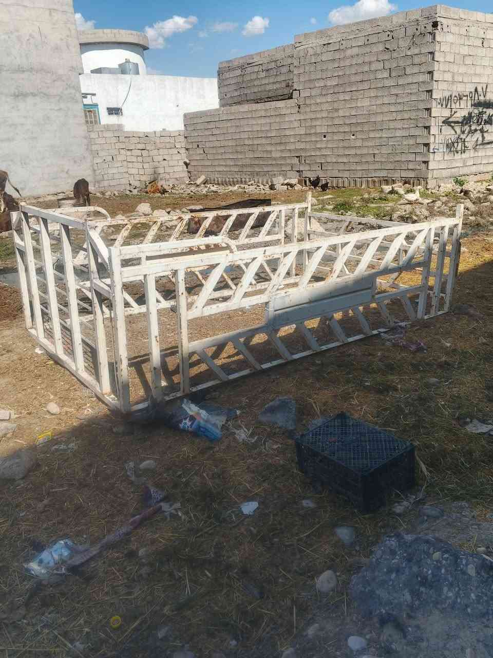 السلام عليكم حجر كيا للبيع سعر 170 بمجال شيء قليل العنوان صلاح الدين طوس خرماتو ***********
