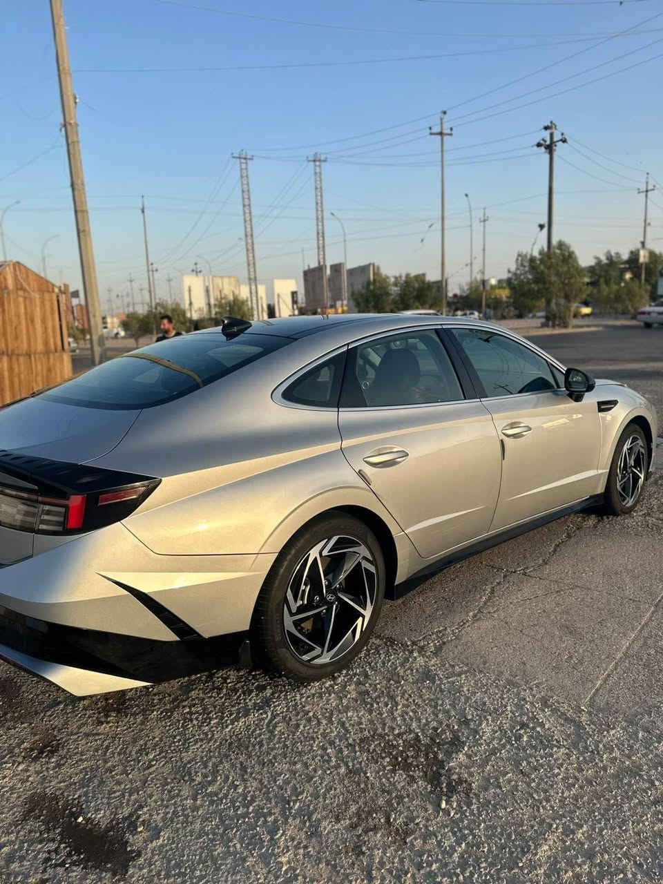 سوناتا موديل 2024 فول مواصفات لون سلفري
وارد امريكي تقرير سرقة الجاملغ الايمن
مكينة 2.500 سيارة  مكفولة كفالة عامة
السعر 225 وبي مجال للطيبين

***********
