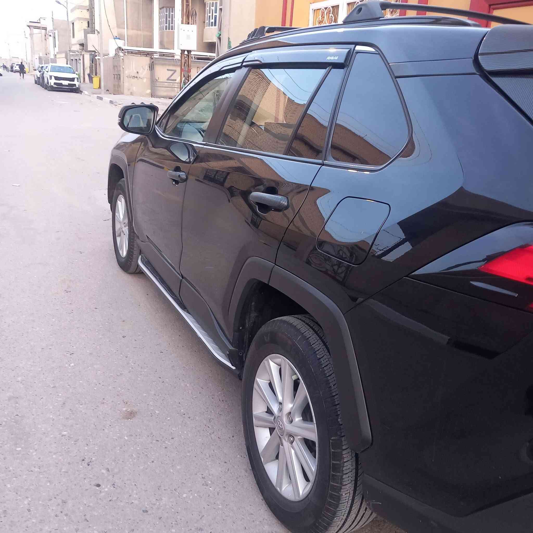 السلام عليكم بيع مستعجل راف فور موديل١٩ بيهة بنيد وربع مدكر والباقي كفالة عامه بدون أيرباك وبدون داخل والباقي كفالة عامه مكينه كير كفاله تبريد ثلج رقم انكليزي سنوية ل٣٠ السعر ١٧٠ وبيهة مجال قليل مراوس عادي مكاني بصره مراوس بسياره زغير وفرق زين رقم الهاتف *********** الشراي موجودواتساب وشريحة
