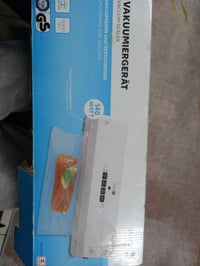 تصفية محل • بضاعة أوربية • مكانس