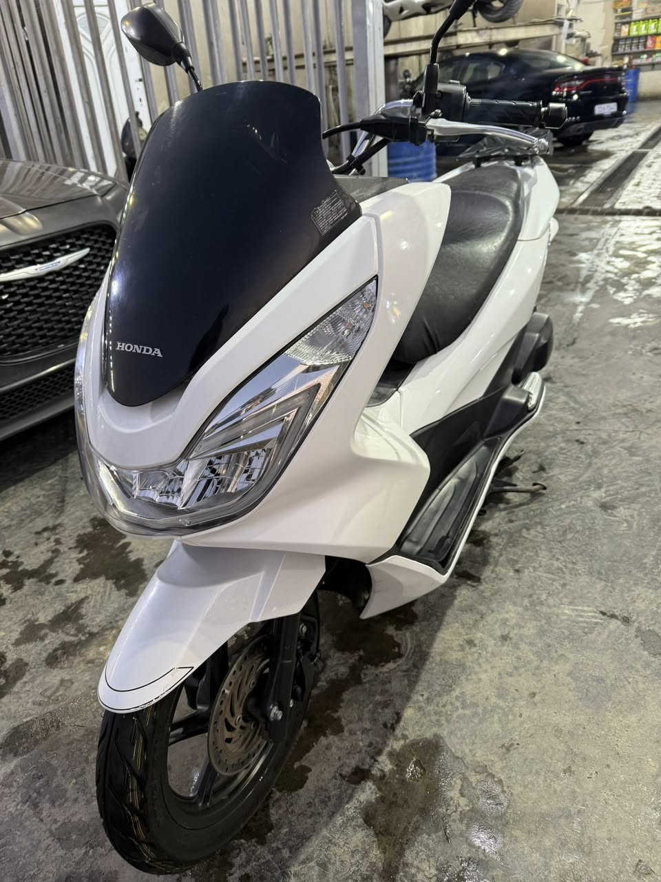 يالله بي سي اكس جيل الثاني مكينه 125ياباني ماشية 25كفالة من كلشي سعرهة 17$ورقة ونص مجل شي قليل ***********مدينه الصدر عنواني سعرهة17ورقة ونص مجال قليل بس بيع. بدون مراوس
