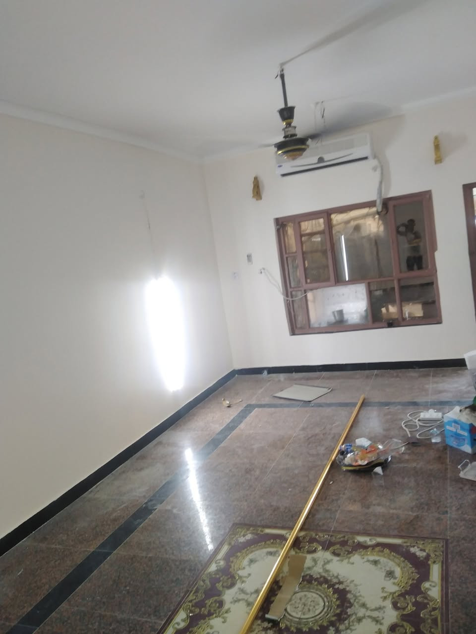 اسلام عليكم ورحمة الله متفرغ صباغ مصري قطعي وي يوميه لجميع انواع الصباغ تكس وتلص و تشطيب ملكي وبديل الخشب وبديل الرخام والتعتيق الذهبي المقر بغداد الجديدة لكفت انواع الصبغ *********** واتساب
