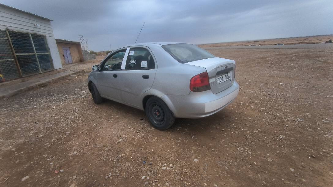 ئەڤیۆ مۆدیل 2006 
گێڕ و مەکینە و تەبرید بەشەرت
تەقەو ڕەقە و کارەبای بەشەرت
چوار تایە و ویل لۆکی لە ژێرایە ناو دەشتی لۆکە زۆر پاک ماوەتەوە کامل مەسرف کراوە 
ڕەقەم و سەنەوی تازەیە تاوەکوو 2029 بەشەرتی تەحویل و وەکالە حیزام بۆیاخ بۆ لەسەر ساقی بێ دەعم و لێدران
لەکەلارم سعری 51 و مەجالێ زۆۆر کەم
*********** كالار, السليمانية
