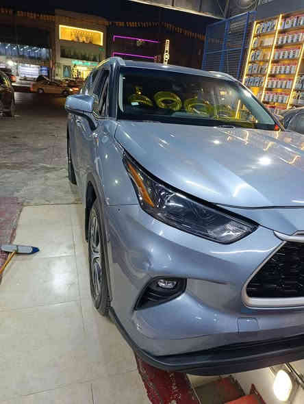 تيوتا هايلاندر 2023كلين تايتل AWDفور ويل  لون مميز مرغوب  ٤ سلندر توربو   بدون قطره صبغ   بحاله الزيرو ٤ الف كيلو فقط ماشيه وقابله للزياده رقم اربيل بأسمي تحويل مباشر 
فول مواصفات xle  
٧ مقاعد vip 
مقاعد جلد 
فتحه سقف
بصمه 
بصمه ابواب ذكيه
شاحن واير لس
تدفئه مقاعد
صندوق كهرباء 
AWD فور ويل

لد داخلي اناره محيطيه ابواب ودشبول 
وبعد بيها مواصفات خير من الله  
مرفق صورها بأمريكا  
مكان السياره الانبار رمادي
السعر المطلوب ٣٤٥ ورقه وقابل للتفاوض ماعجبك السعر علق تعليق يليق بيك وبشخصك لان ماتكدر تقارنها بسورنتو كوري 
*********** للاستفسار
