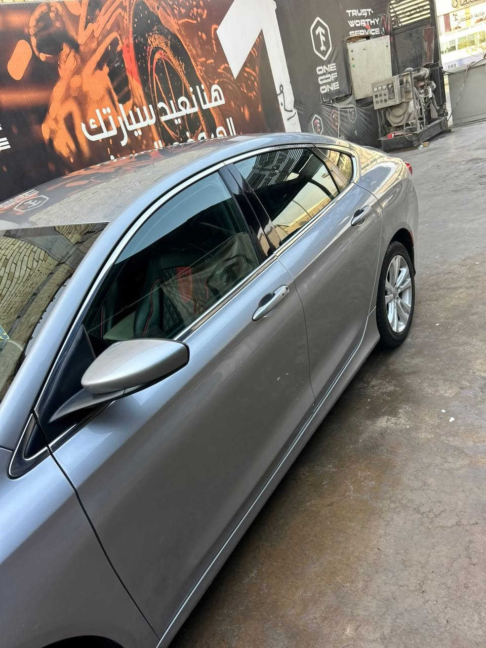 سلام عليكم c200مديل2016 بيه قطعتين صبغ باب السايق ولجاملغ السايق وقطعه تبديل الصندوك باقي السياره كفاله عامه 
السياره بسمي نص فول حداديه نص عمر تخم تاير جديد كير محرك كفاله تبريد خير من الله حماوه ممتازه لا تنقيص لايتات زينون العنوان البصره النجيبيه دور الكهرباء 
مكلف بل النشر 
للاستفسار ***********
السعر 105 قابل للتفاوض
