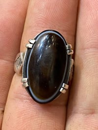 بسبب الوعود الكاذبه بالعباس الا اسويها عناد وابيع حتى لو بخساره شلع لل...