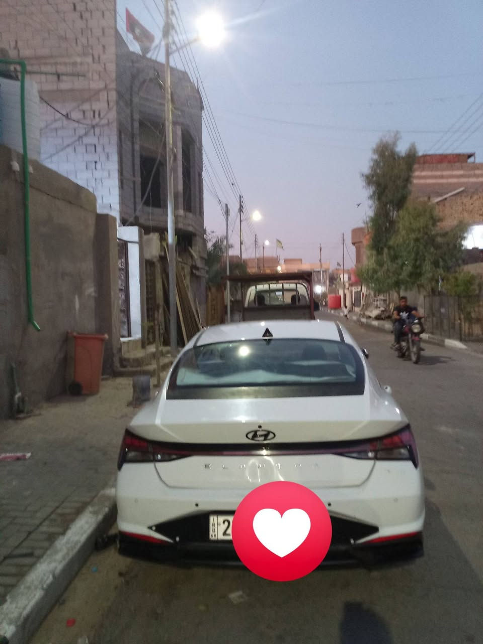 سلام عليكم الانترا موديل 2022 رقم اربيل سياره بيه بنيد مكشر وخشم الجاملغ صبغ و الباب الوره نص منه صبغ 
 تبريد كير مكينه كفاله مكينه 1600 دوش 
سياره فول موصفات
تنت مري شفط صندوك ذكي اشاره ترحيب تشغيل عن بعد 
 السعر 145 وبيه مجال قليل مكاني بصره دور الشرطه 
***********
