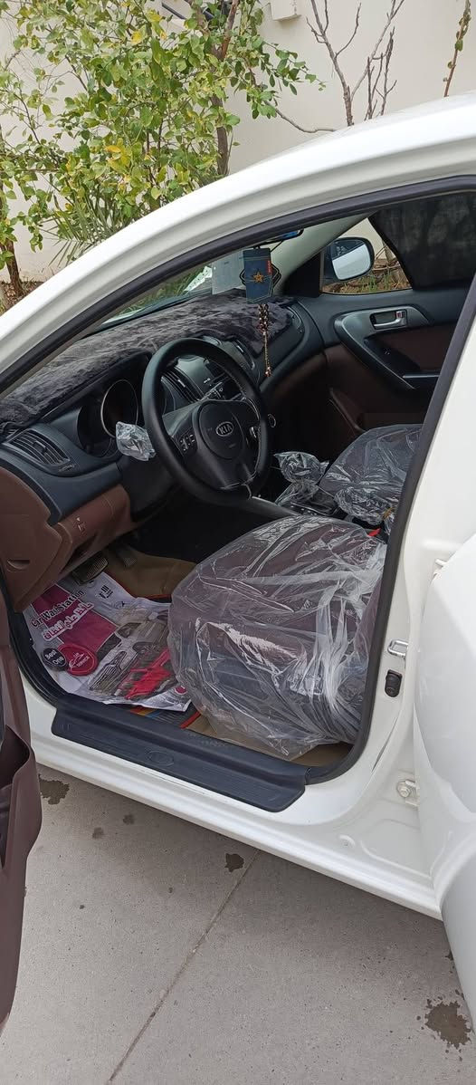 سلام عليكم
كيا سيراتو موديل 2011خليجي سياره رقمها سليمانيه انكليزي بطاقه بانزين بيها سنويه لحد 2029 كير محرك شرط كبس سياره شرط تحويل ثاني يوم تحول سياره كلين مابيها اي ضرر تجي تفحص سياره مابيها اي ضرر سعر 115بيها مجال  عنواني كركوك 
رقم الهاتف ***********
