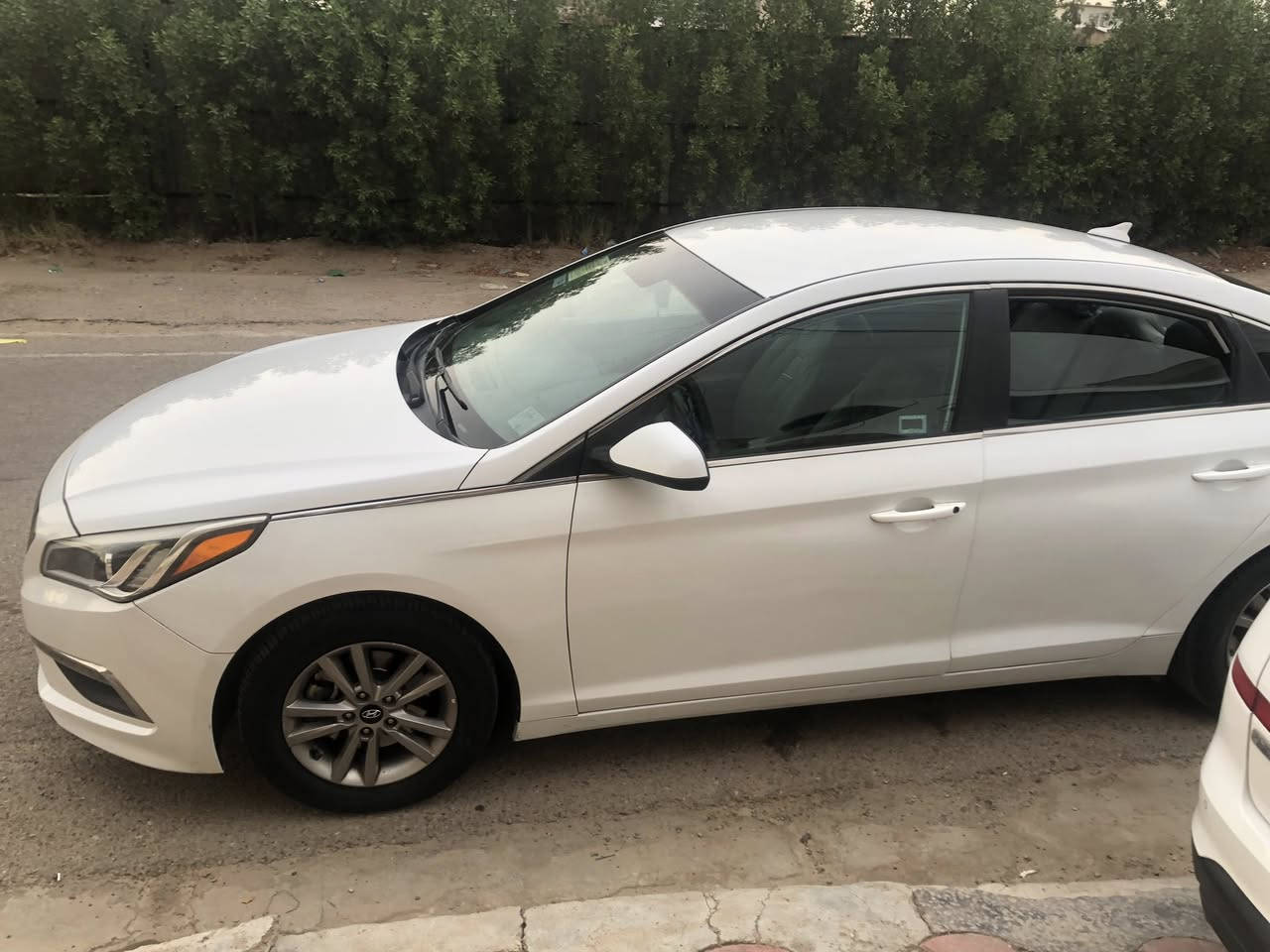 للبيع سياره سوناته مديل2016 وارد امريكي الضرر الباب اليسره الخلفي امصلحه  صبغ البابين والجاملغ الخلفي الايسر  نظيفه محرك 2500 الايرباك كلهن على البلاد السعر 95 ورقه بغداد البنوك ***********
