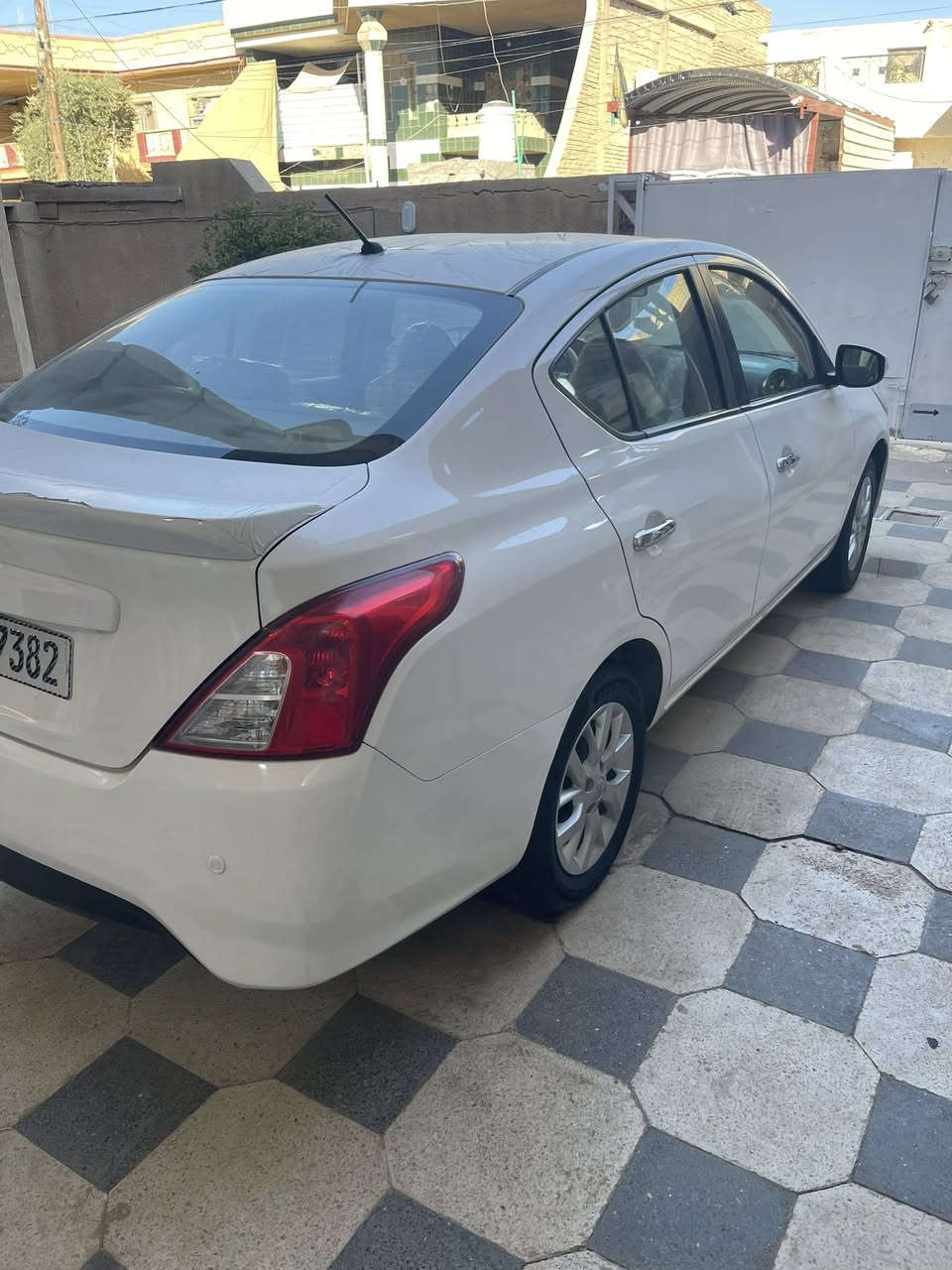 سلام عليكم نيسان سني مصري فول موصفات ماشيه 16مكفوله من صبغ وتبديل 
كير محرك مكفول 
مكاني بغداد المحموديه 
السعر 126وبيه مجال 
***********
سياره جديده معنى الكلمه
