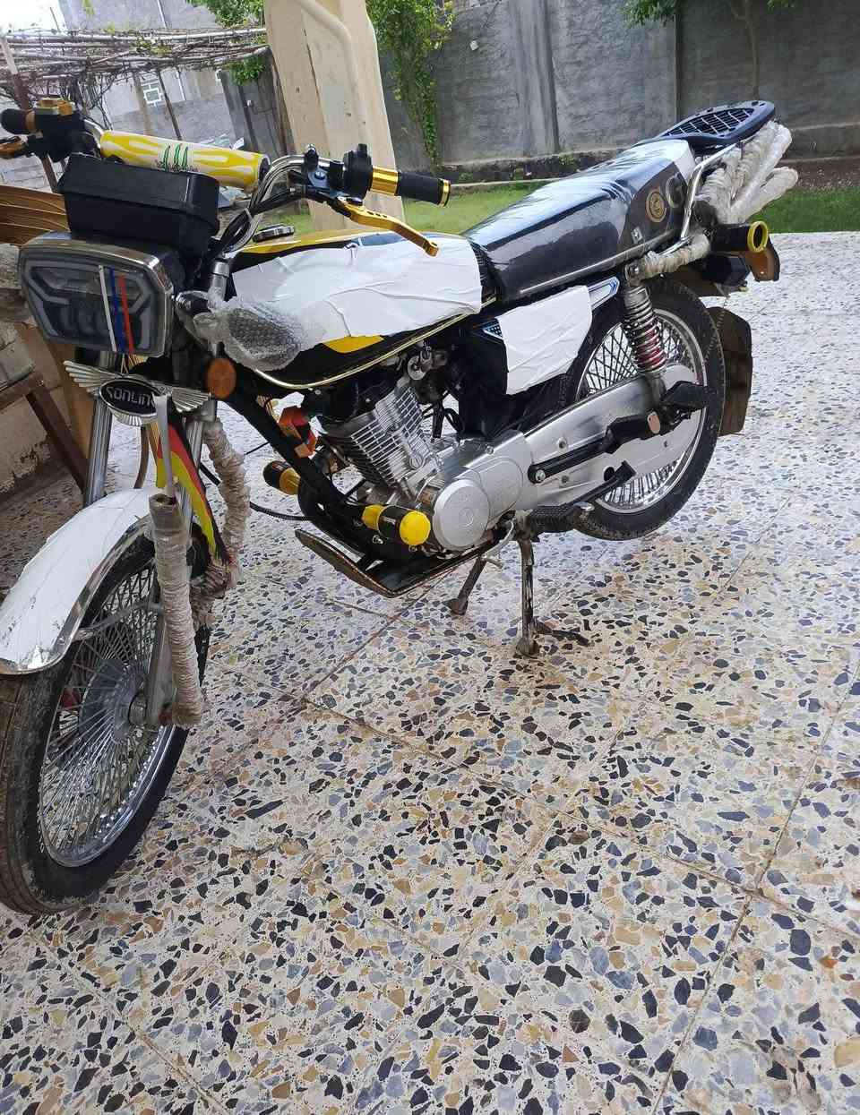 يالله دراجة تايكر موديل 25خمسة كير لدراجة نشاطة فول محرك ماممدود علية سبانة لدراجة مكفولة بيها منفيس لدراجة ترهم مراوس فقط بدراجة تايكر


**إذا كنت صاحب هذا الإعلان وتريد حذفه لأي سبب، رجاءا أرسل رسالة إلى الدعم الفني**