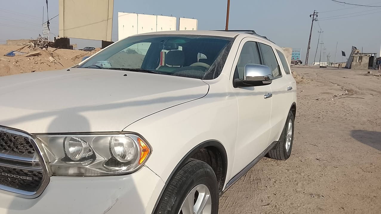 درنكو 2012 مكفولة من الصبغ 
ماشيه 150 الف
رقم بغداد سياره نضيفه مال بيت 
حداديه تخم تاير كله جديد تبريد ثلج 
مكينه گير مكفول خير من الله 
بصمه تشغيل عن بعد 
فووول مواصفات ماعدا الفتحه 
تحويل ثاني يوم 
السعر 210 وبيها مجال وذا مراوس ب رام 2020 نتفق على الفرق 
رقمي ***********
