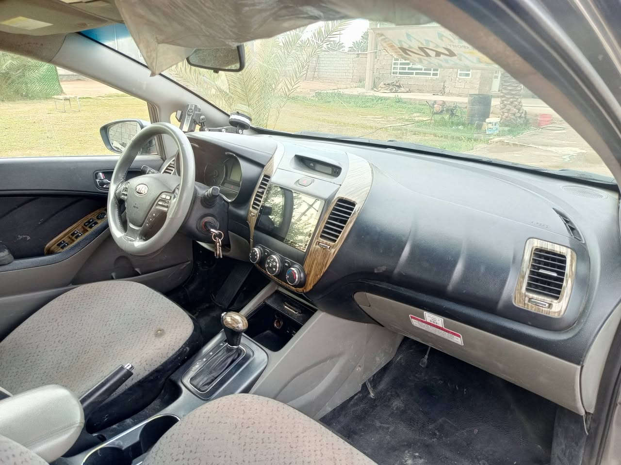 فورتي 2015 رقم سليمانية مكينة  GDI انكليزي وارد امريكي ضرر قمارة بارد وربع الجاملق الأمامي والثاني صبغ بدون دواخل السعر 86 للاستفسار الاتصال ***********
